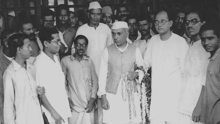 jawaharlal nehru photo removed and savarkar photo included in karnataka govt ad prompts controversy jawaharlal nehru photo removed and savarkar photo included in karnataka govt ad prompts controversy