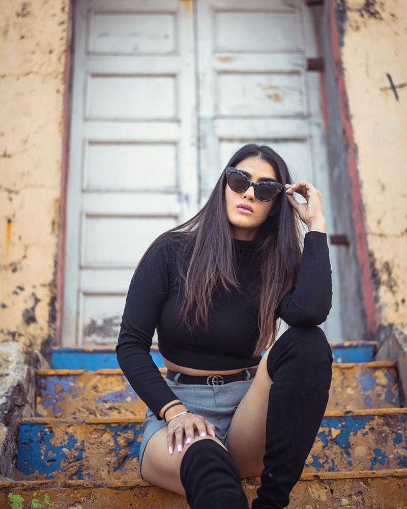 Ek Mini katha fame kavya thapar's latest photos