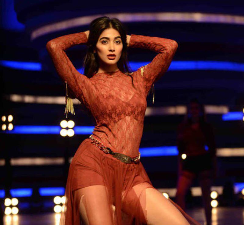 Roja husband Rk Selvamani sensational comments on pooja hegde