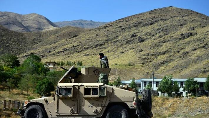 Taliban wears US military uniform, uses vehicle Taliban wears US military uniform, uses vehicle