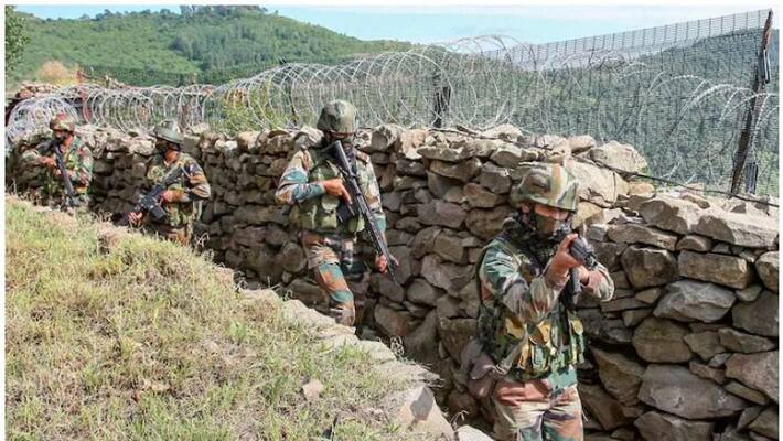 encounter breaks out in thanamandi area of rajouri district encounter breaks out in thanamandi area of rajouri district
