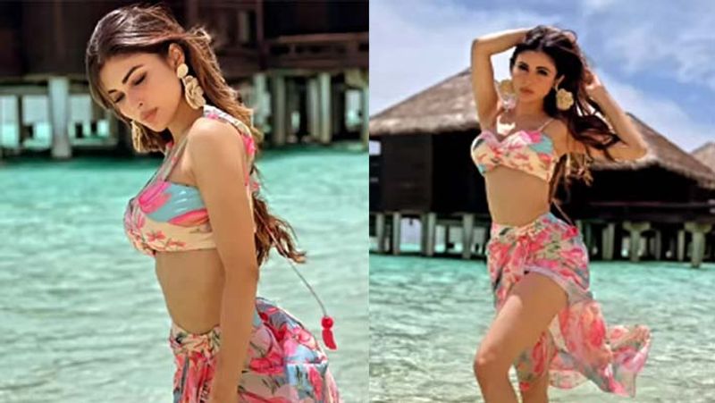 mouni roy looks stunning in bold dress enjoying holidays at beach
