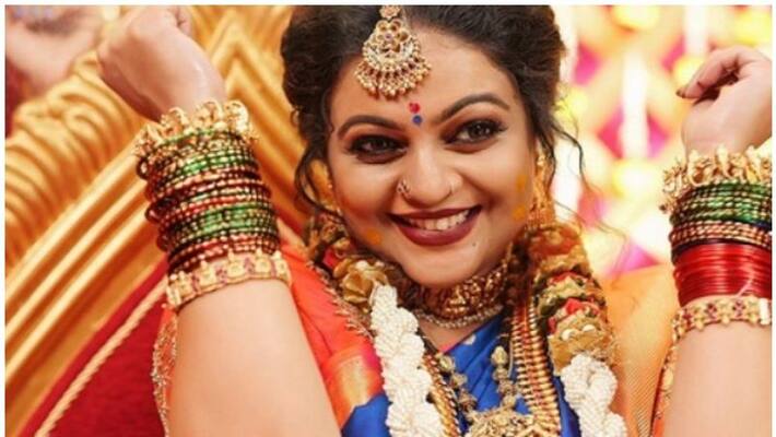 Aswathy Sreekanth share her Valakappu video Aswathy Sreekanth share her Valakappu video