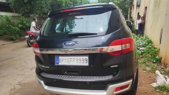Rahul murder case: Gayatri role found, two in car Rahul murder case: Gayatri role found, two in car