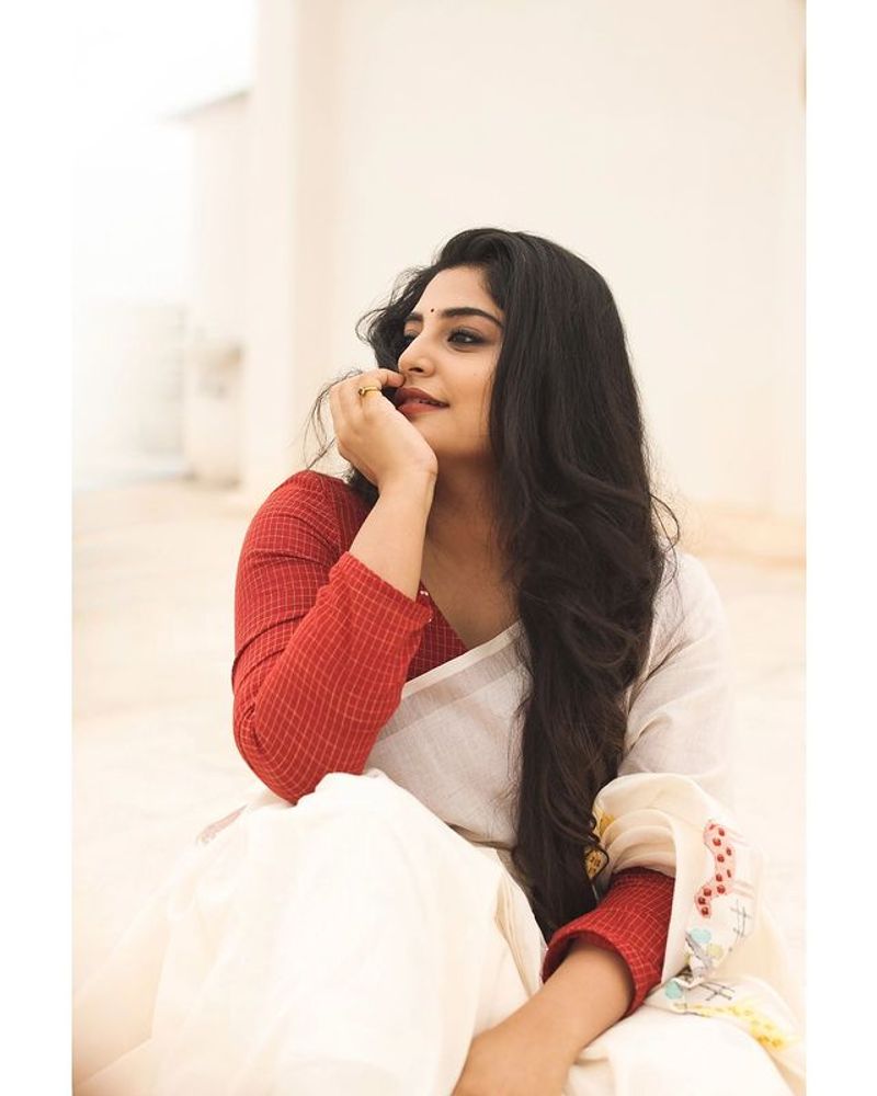 heroine manjima mohan latest photos from instagram