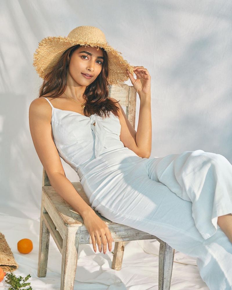 pooja hegde bikini pose sets fire to internet her latest insta post getting viral