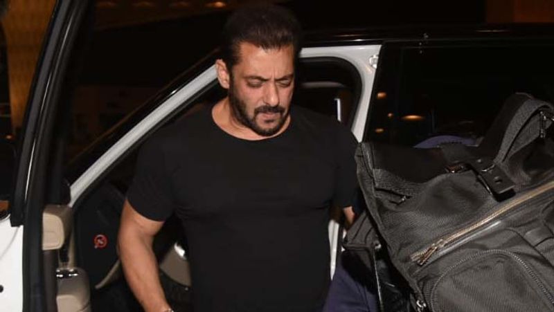 Aryan Khan Drug Case Salman Khan rushes to meet Shah Rukh Khan at Mannat after his son arrest BRD