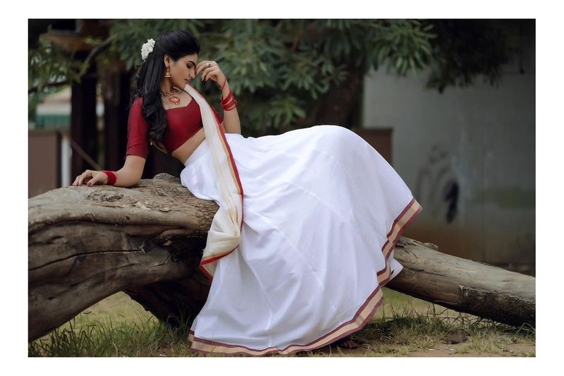 jabardasth varsha big shock to netizens check for troll