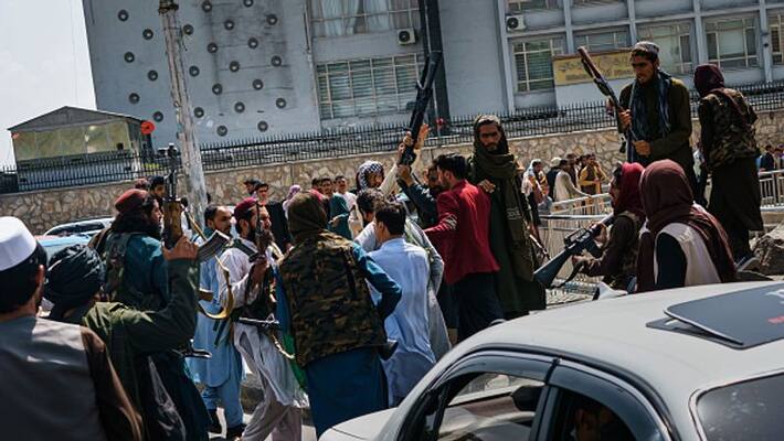 Afghan people who beat and drove away the Taliban dripping blood .. The resistance force was formed. Afghan people who beat and drove away the Taliban dripping blood .. The resistance force was formed.