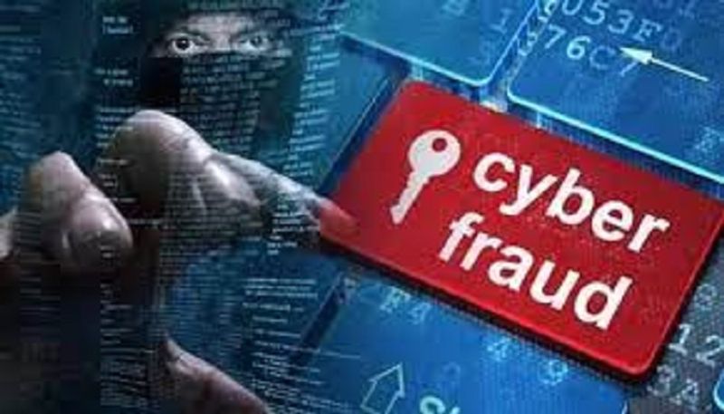 Technology online thugs found a new location in your mobile One click will clear the account see how to prevent from it