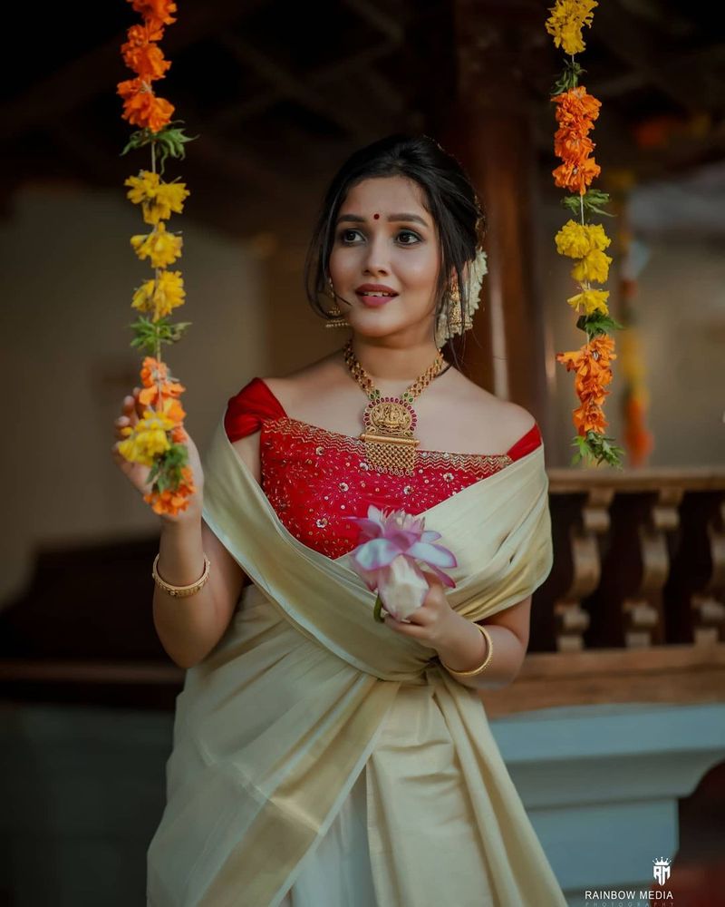 anikha onam special hot kerala saree photo gallery
