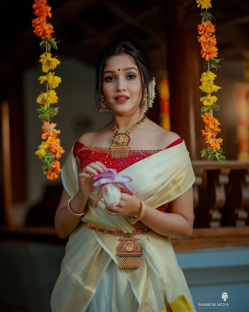 anikha onam special hot kerala saree photo gallery