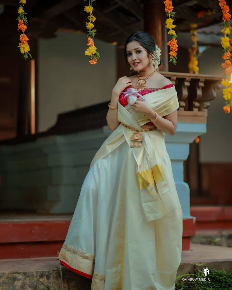anikha onam special hot kerala saree photo gallery