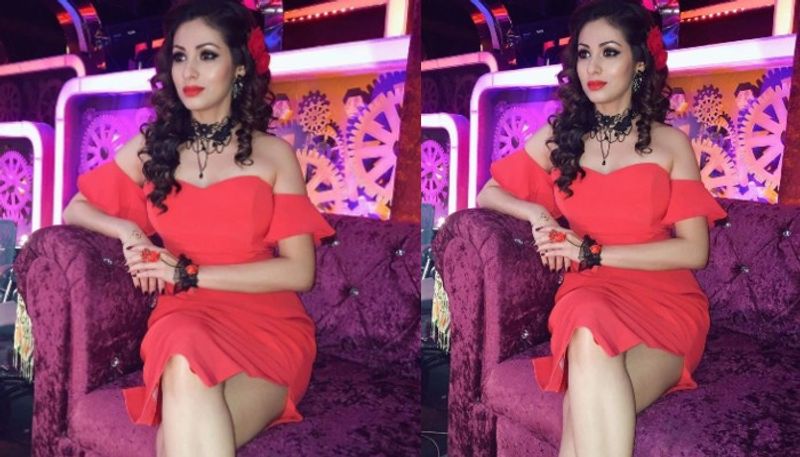 heroine sadaa latest hot pic heat raise on netizens its goes viral