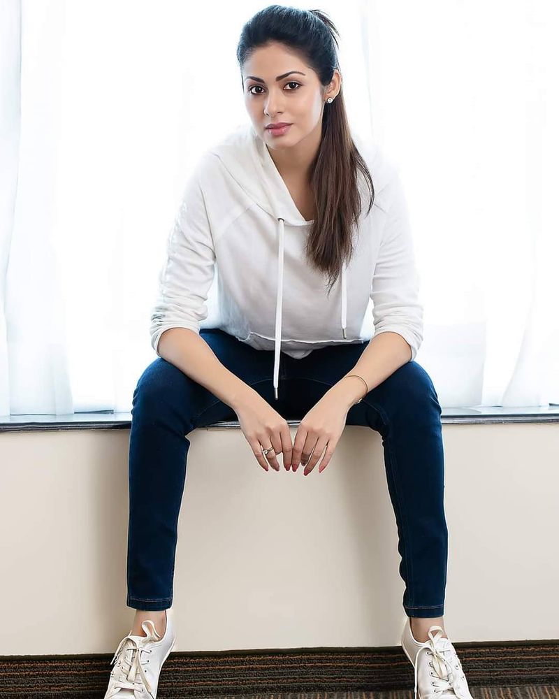 heroine sadaa latest hot pic heat raise on netizens its goes viral