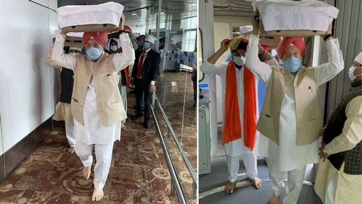 Union Minister hardeep Singh puri received three holy Swaroop of Sri Guru Granth Sahib Ji brought to India from Kabul Union Minister hardeep Singh puri received three holy Swaroop of Sri Guru Granth Sahib Ji brought to India from Kabul