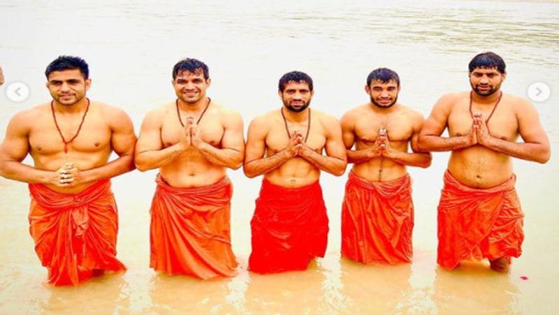 Olympic silver medalist Ravi Dahiya Doing Shiv abhishek after his win in tokyo olympics, see pictures