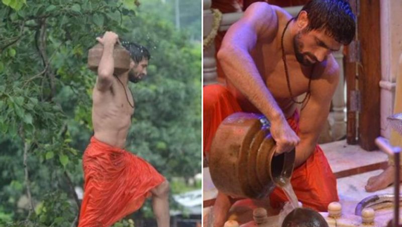Olympic silver medalist Ravi Dahiya Doing Shiv abhishek after his win in tokyo olympics, see pictures