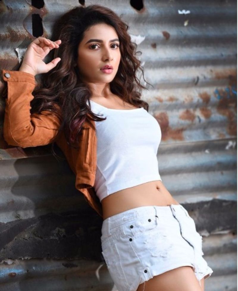 subhasree ganguly new looks goes viral on internet bjc