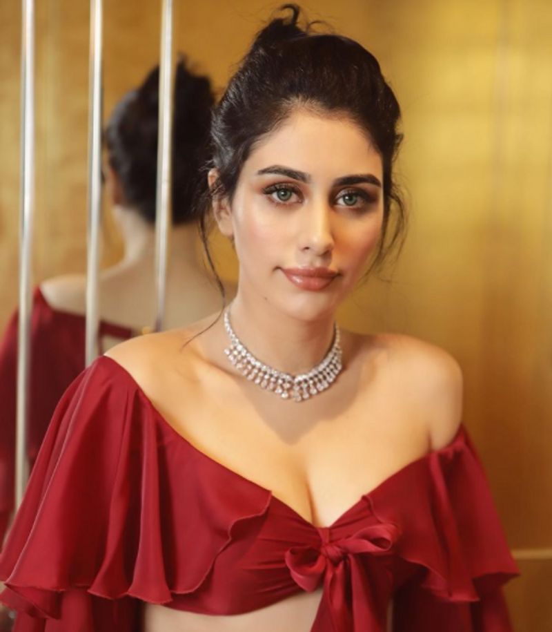 Afghani actress Warina Hussain looks stunning check out Salman Khans Dabangg 3 heroine photos dpl