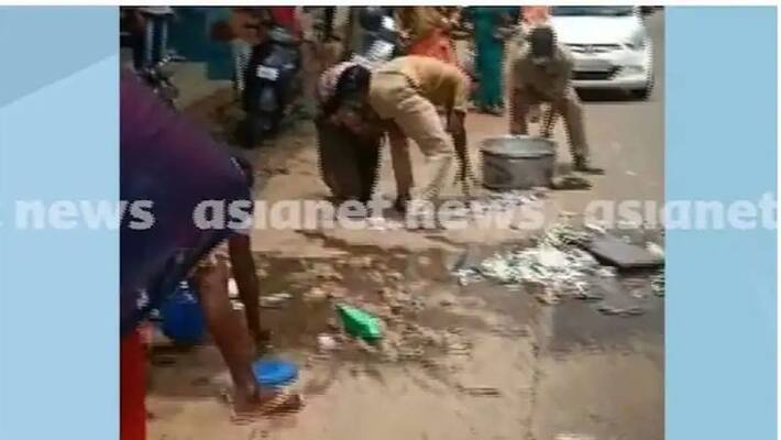 attingal municipality withdraw municipality staffs suspension in fish vendor misbehave incident attingal municipality withdraw municipality staffs suspension in fish vendor misbehave incident