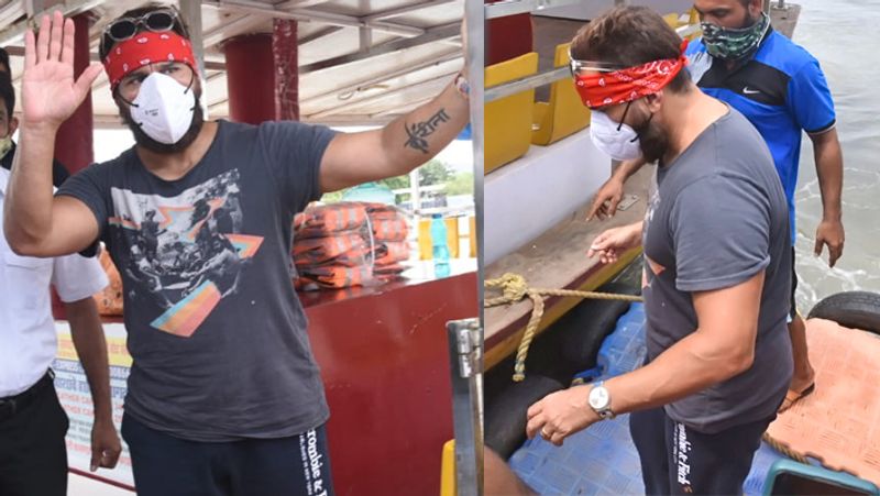 Saif Ali Khan returned from maldives and Flaunt Kareena name Tattoo
