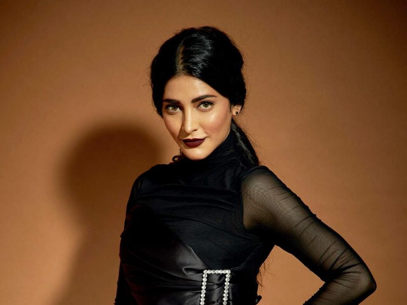 shruti haasan share rare pics with dhol her desire found that time