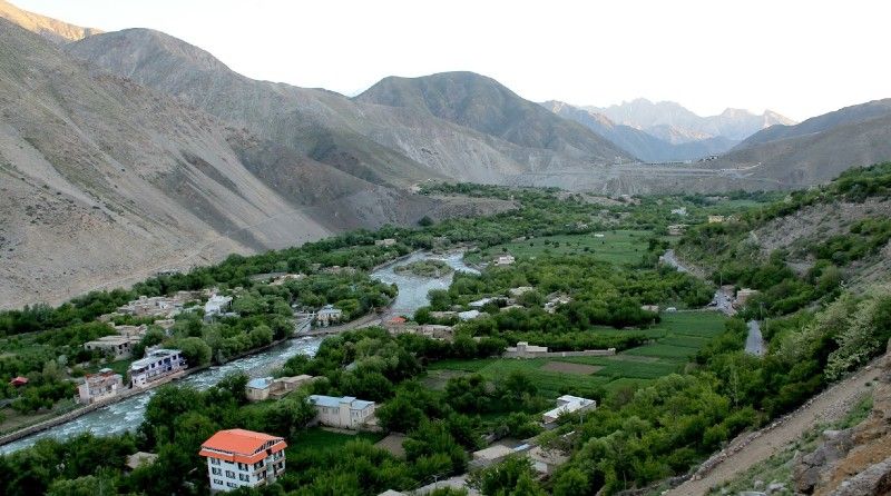 Who is the national resistance front of Afghanistan who wage war against Taliban