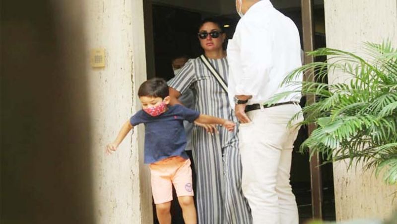 kareena kapoor step out with son, taimur ali khan looked excited