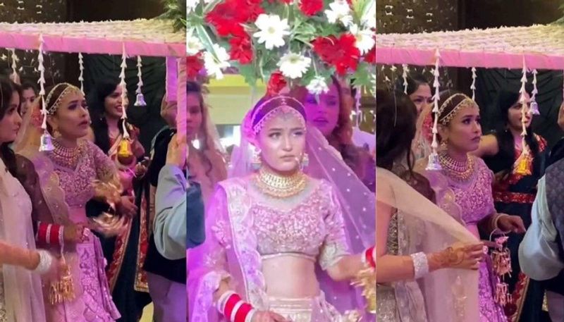 Desi Bride Refuses To Enter Wedding Venue, Asks To Play Her Favourite Song First
