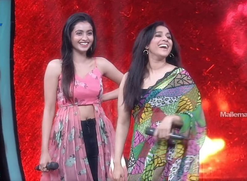 hyper aadhi questions sudheer are you virgin rashmi gets fire