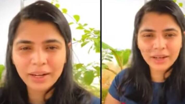 Do not tight jeans .. Put on dupatta .. Please close your mouth .. teach sex education ..Chinmayi angry. Do not tight jeans .. Put on dupatta .. Please close your mouth .. teach sex education ..Chinmayi angry.