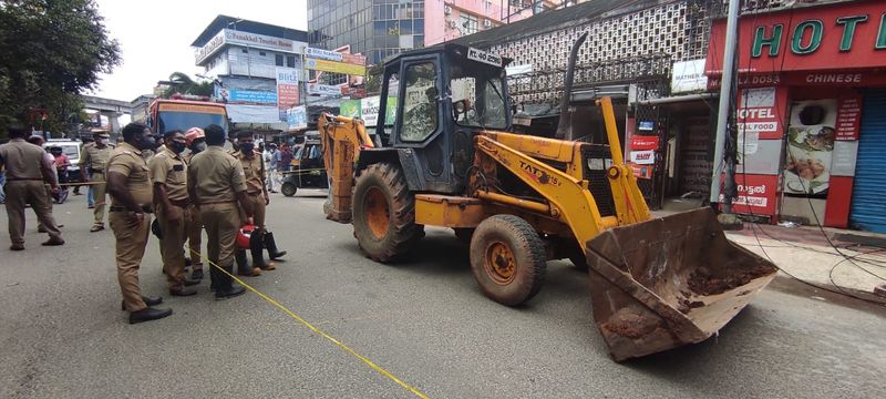 hotel building in front of the Ernakulam North railway station tilted people were evacuated