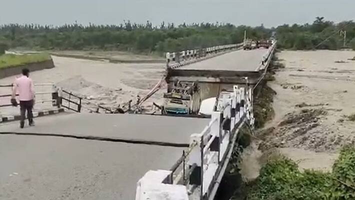 Dehradun Rishikesh bridge collapse due to heavy rains in Uttarakhand Dehradun Rishikesh bridge collapse due to heavy rains in Uttarakhand