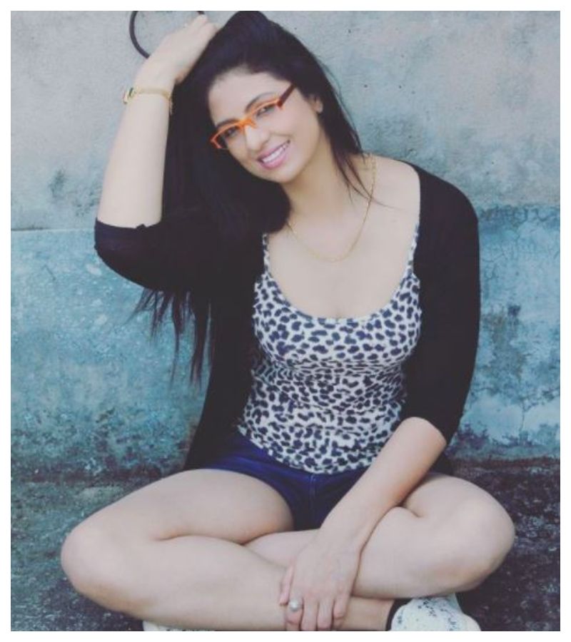 India vs England, bold in bralette, hindu wife in saree, Mohammed Shami wife Hasin Jahan picture goes viral spb