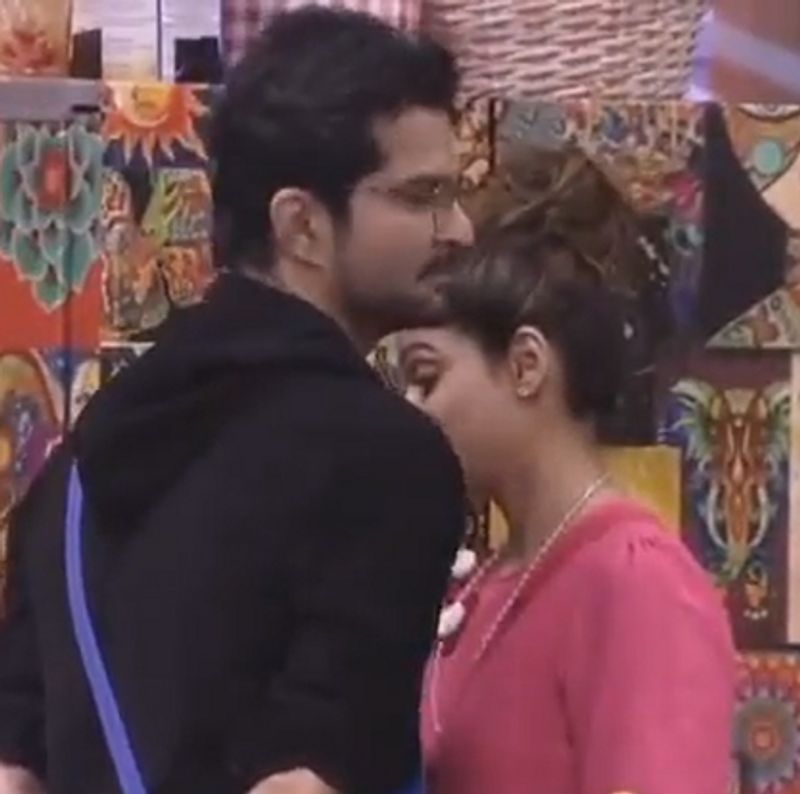 Shamita Shetty-Raqesh Bapat grab eyeballs with their cosy moments in Bigg Boss OTT dpl
