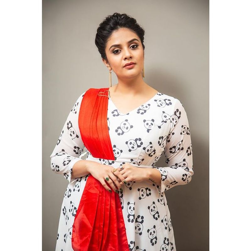 Anchor Sreemukhi latest instagram photos