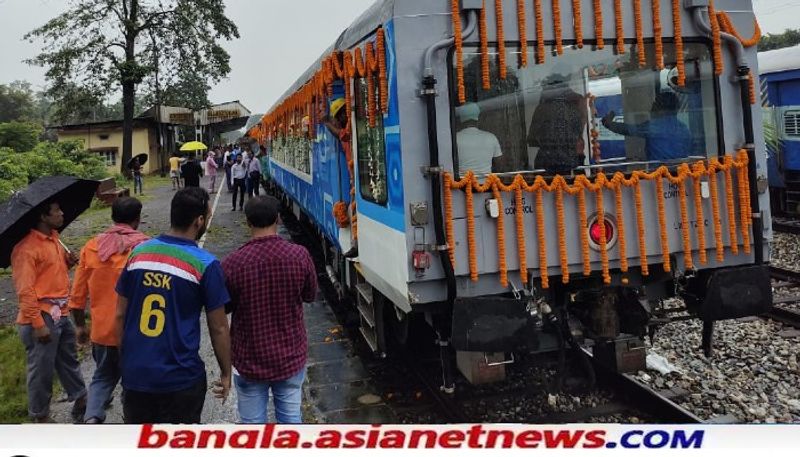 Alipurduar MP John Barla started the Vistadome train on Saturday by waving the flag RTB