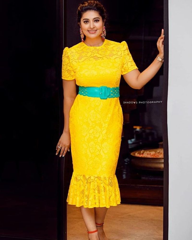 Actress sneha celebrate diwali with family cute photos goes viral