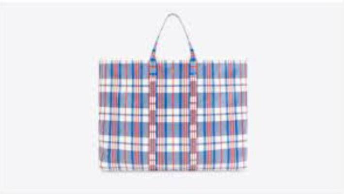 Balenciaga is selling shopping bag for Rs 1.5 lakh Balenciaga is selling shopping bag for Rs 1.5 lakh