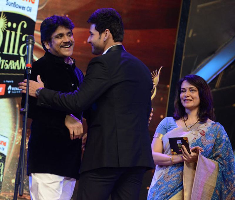 nagarjuna unseen rare photos viral with chiru krishna pawan ntr mahesh balayya venky prabhas