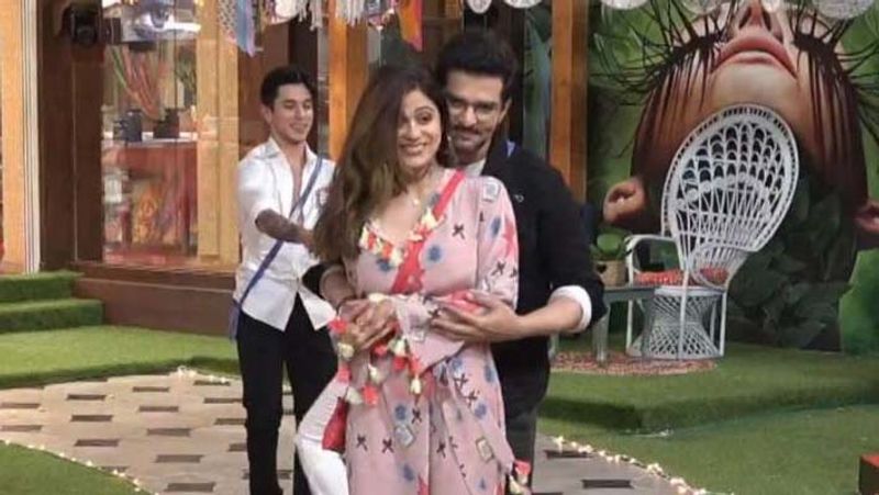 Raqesh Bapat blushes when asked about meeting Shamita Shettys sister Shilpa Shetty dpl