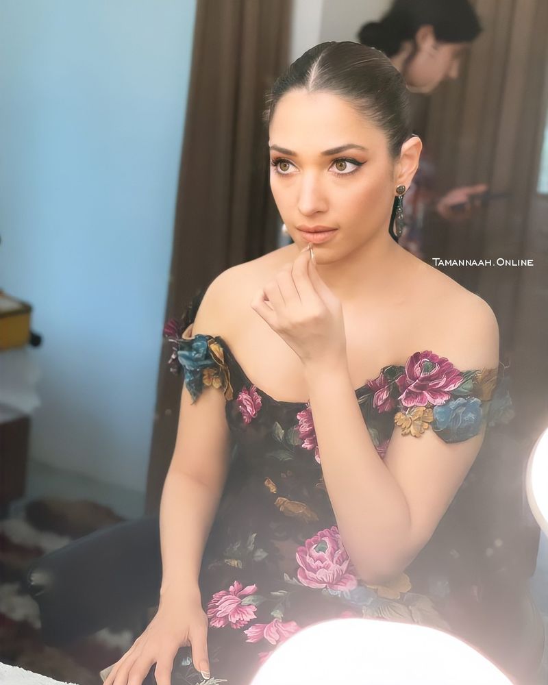 tamannah black florel gown latest photo shoot attracting