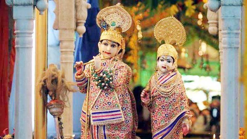 Janmashtami 2021, in Radha Krishna temple of Gwalior Madhya Pradesh, lord krishna wears jewelry worth Rs 100 crore
