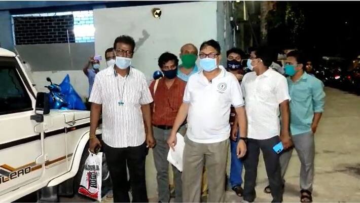 TMC leader accused of beating staffs and threatening manager in State bank bmm TMC leader accused of beating staffs and threatening manager in State bank bmm