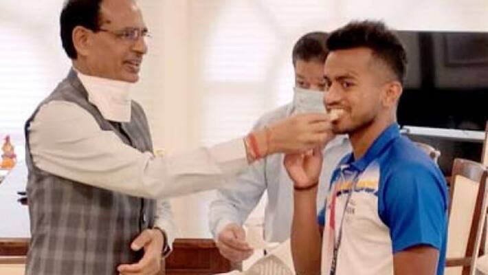 olympic hockey player vivek sagar appoin dsp in madhya pradesh government olympic hockey player vivek sagar appoin dsp in madhya pradesh government