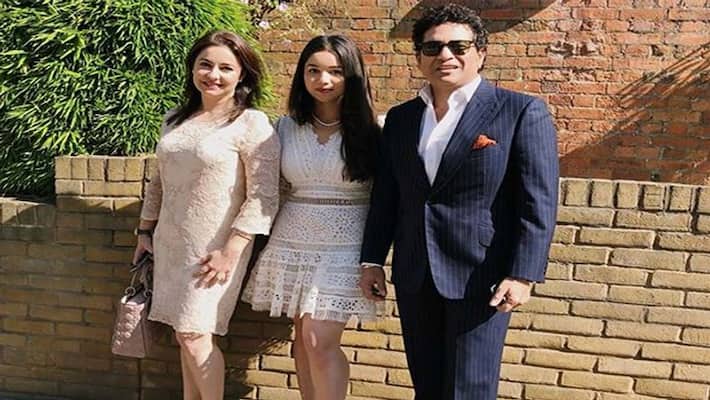 Sachin Tendulkar Posts Throwback Photo With Sara On Daughters' Day 2021 Sachin Tendulkar Posts Throwback Photo With Sara On Daughters' Day 2021
