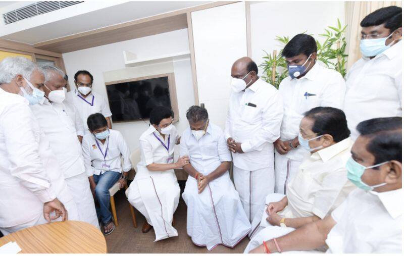 Edappadi who went far in the mourning house ... Sasikala-OPS tear meeting after 4 years