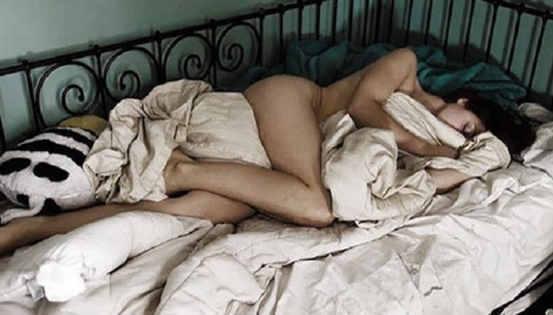 benefits of sleeping naked