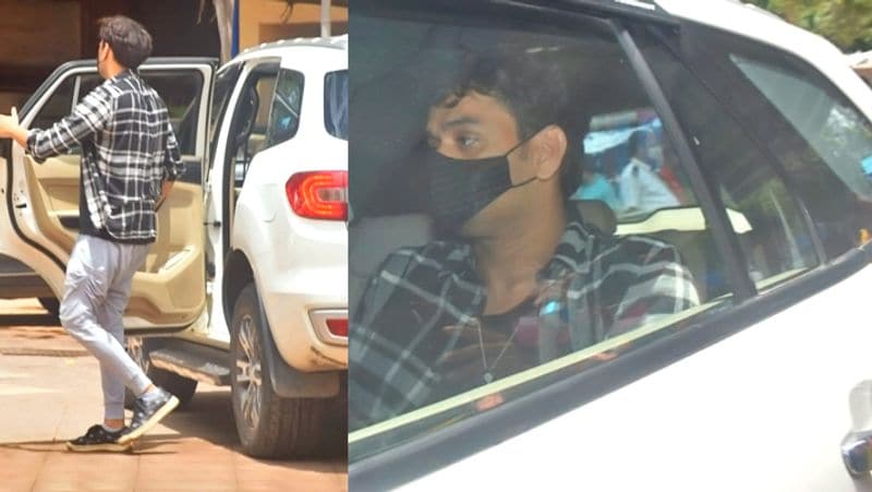 Siddharth Shukla death, celebs visit actor residence to give condolence